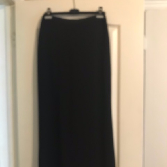 Beautiful Classic Black long skirt with tail - Picture 2 of 3